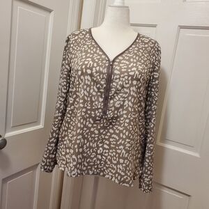 Apt. 9 Beige & White Animal Print Blouse Size XL